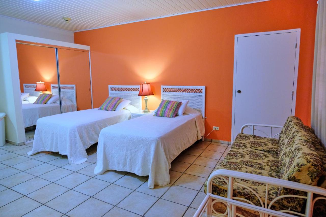 Aruba Quality Apartments & Suites Palm Beach Екстер'єр фото