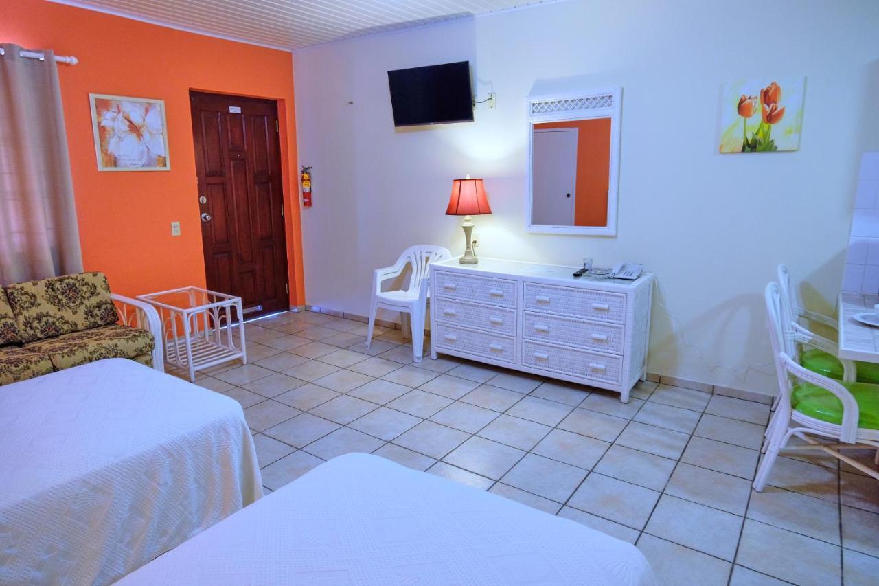 Aruba Quality Apartments & Suites Palm Beach Екстер'єр фото
