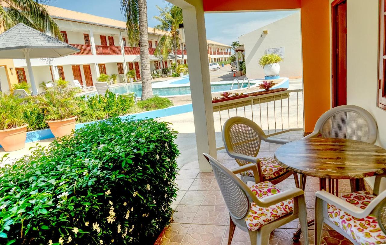 Aruba Quality Apartments & Suites Palm Beach Екстер'єр фото