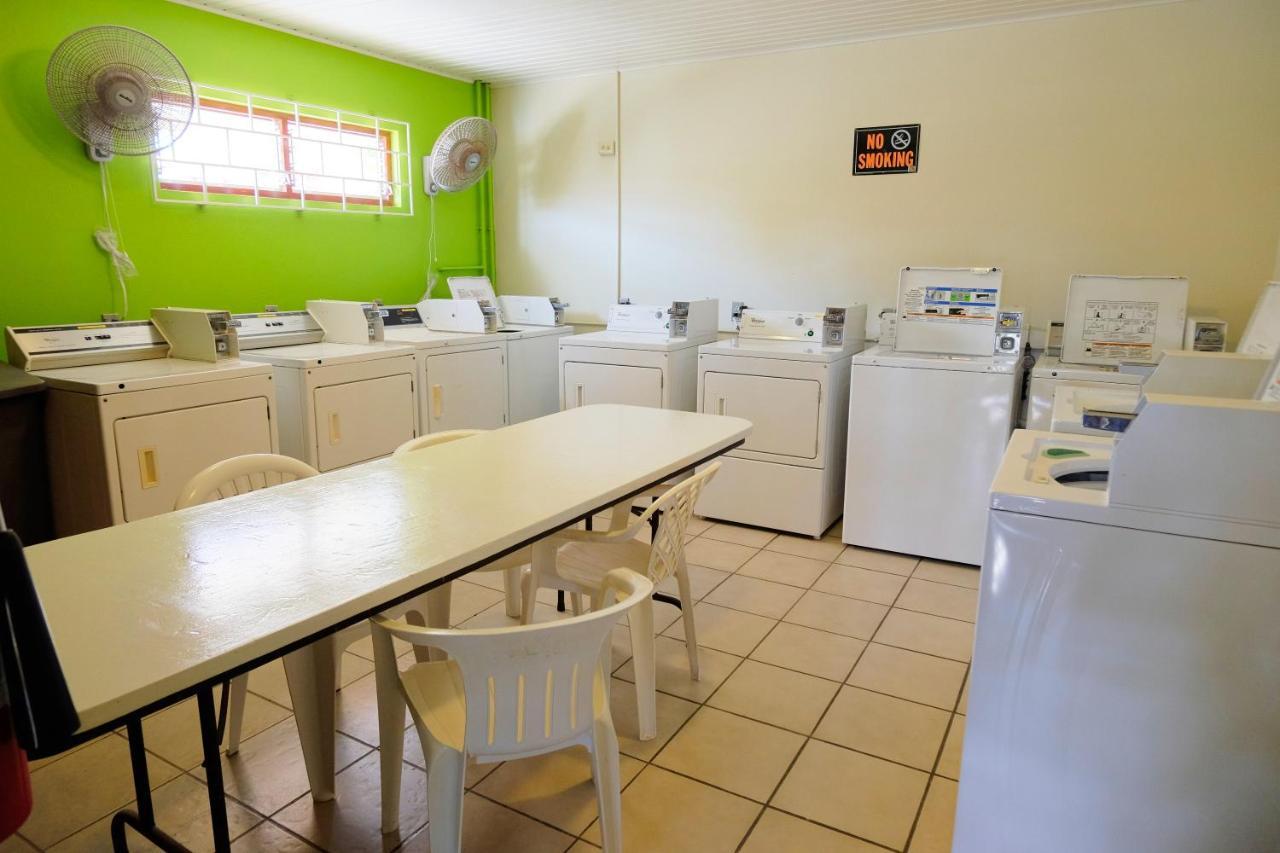 Aruba Quality Apartments & Suites Palm Beach Екстер'єр фото