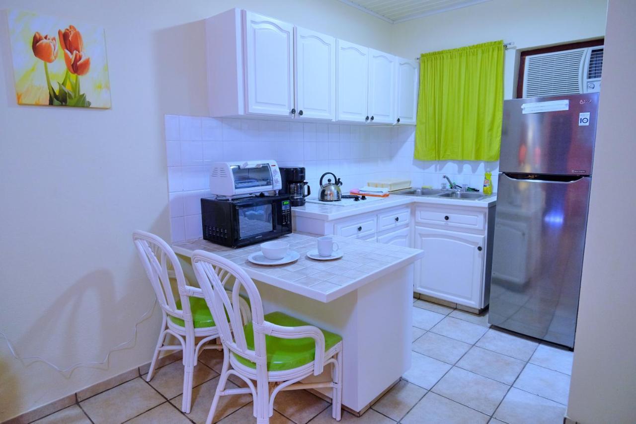 Aruba Quality Apartments & Suites Palm Beach Екстер'єр фото