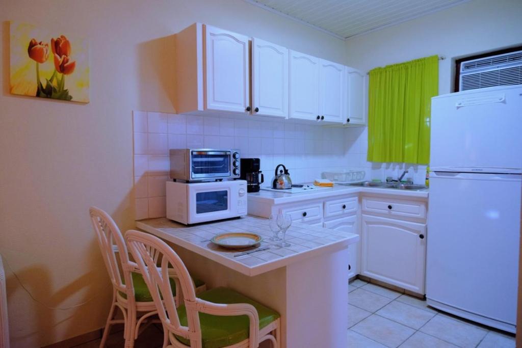 Aruba Quality Apartments & Suites Palm Beach Екстер'єр фото